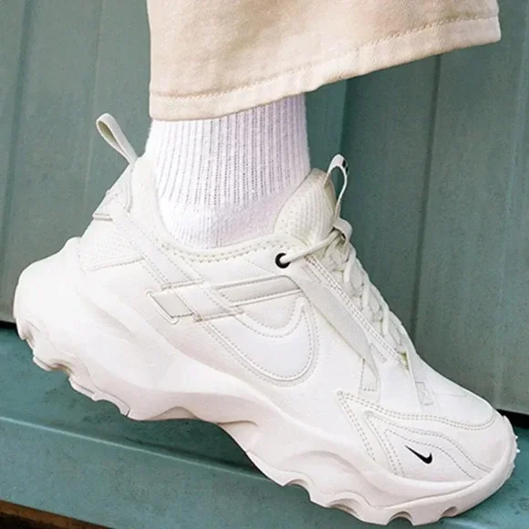 Nike TC 7900 Sail White Retro 2000's Bulky/Chunky Comfy Running/Casual Sneaker - Picture 8 of 16